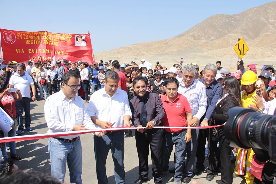 Humala dio inicio a Vía de Evitamiento de Chimbote y abrió la Red Víal 4