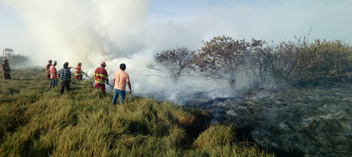 Una familia asfixiada por incendio cerca al complejo El Mirador de Chimbote