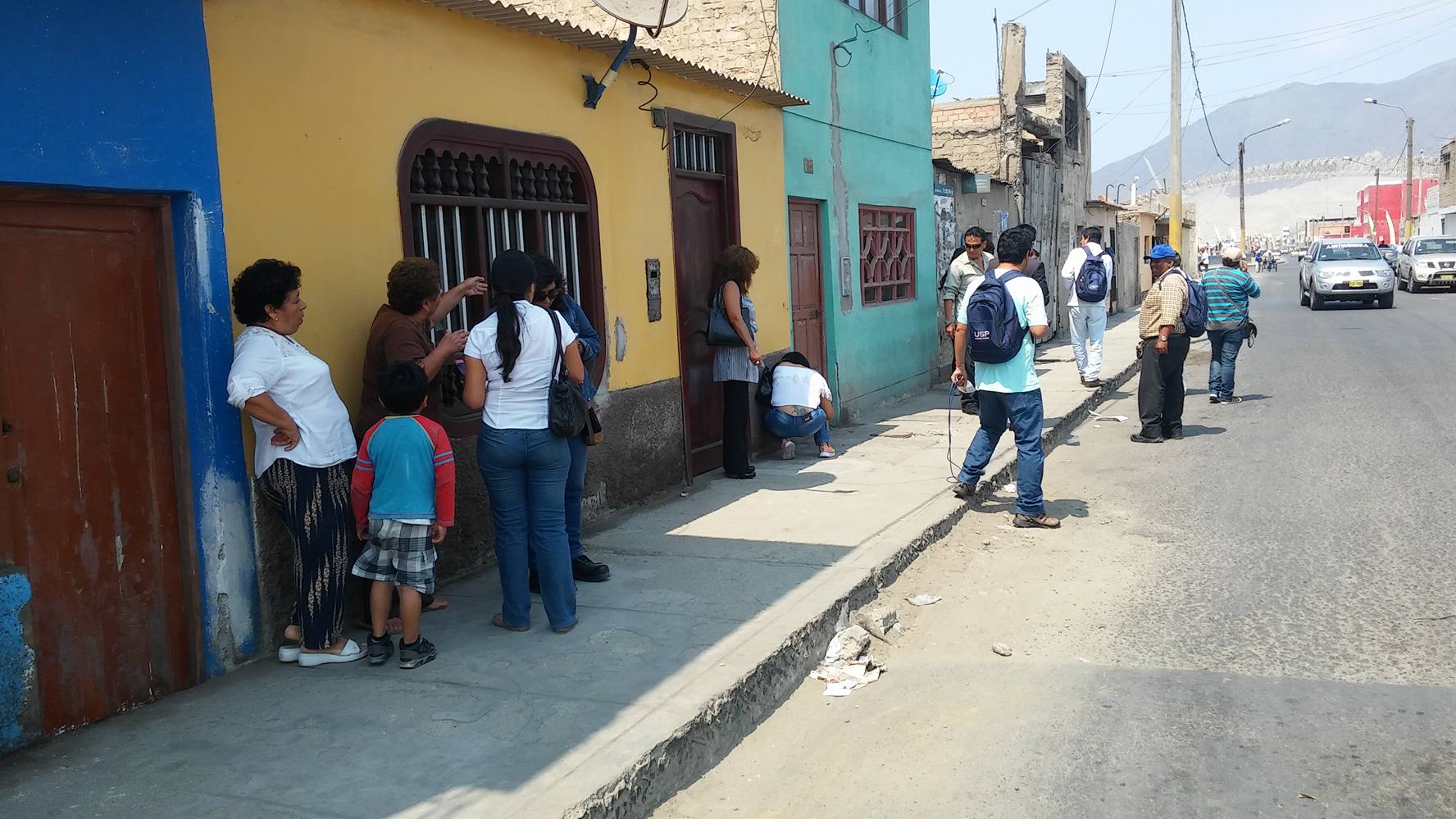 Chimbote: Vecinos de “Miramar Bajo” exigen reubicar almacén de Plaza Vea porque les afecta