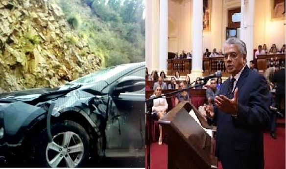 Áncash: Congresista Narváez salva de morir al volcar su camioneta en la carretera Huaraz-Lima