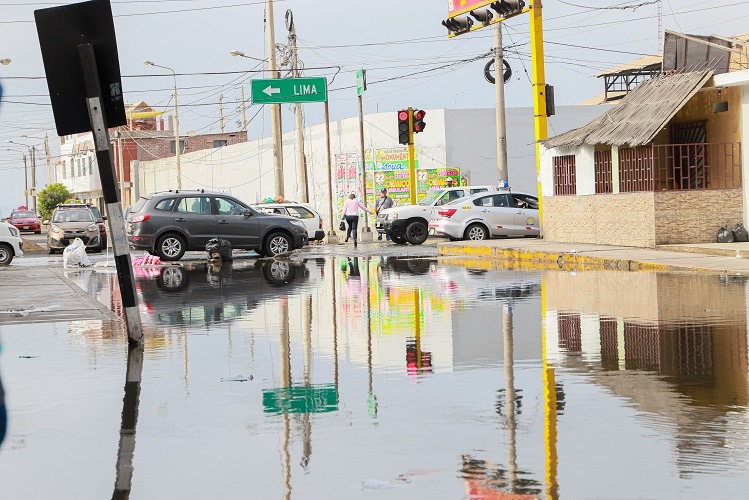 Ejecutarán  proyecto “Los Patos” para evitar  aniegos en el centro de Chimbote por atoro de dren