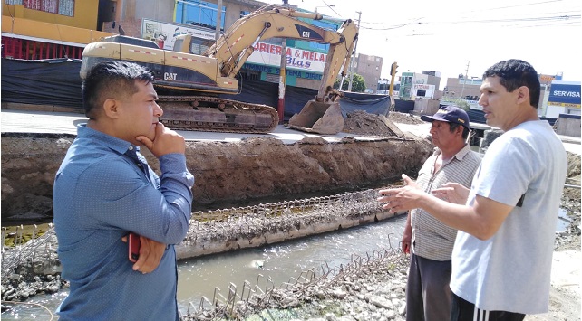 Regidor verifica que obra de dren de Aviación no tiene avance pese a que se aprobó por emergencia en Chimbote