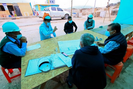 Chimbote: inspeccionan avance de obra de mejoramiento del muelle municipal 