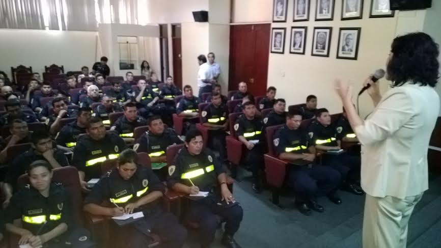 Serenos son capacitados por personal de la Corte Superior del Santa