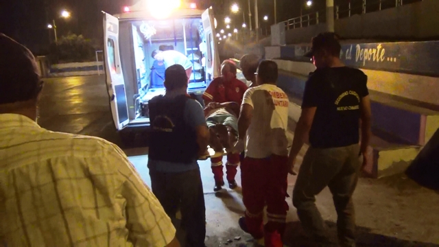 Hombre se lanzó de segundo piso perseguido por ebrio con martillo en Nuevo Chimbote