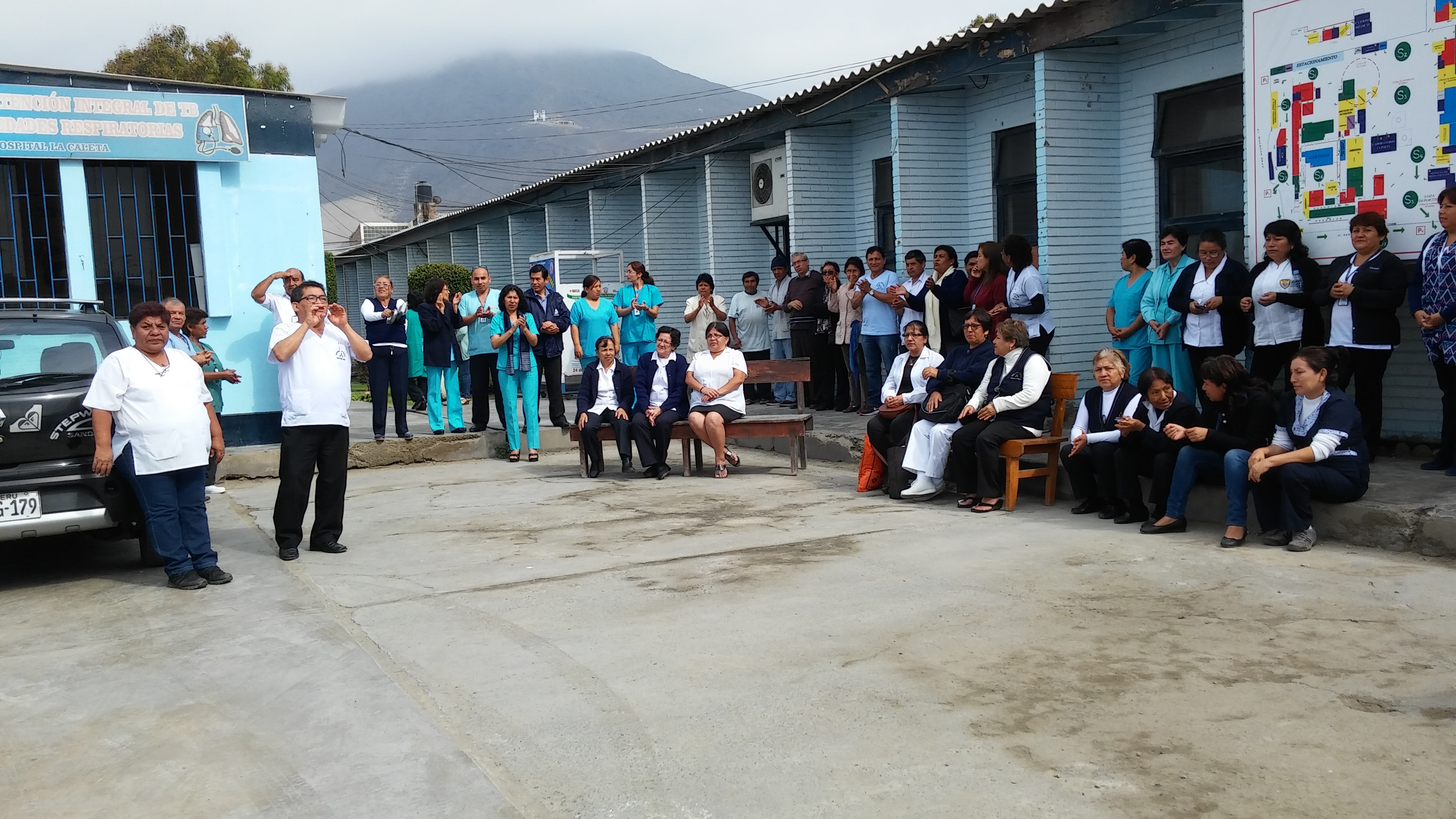 En hospital La Caleta trabajadores asistenciales realizan plantón por falta de pagos de bono