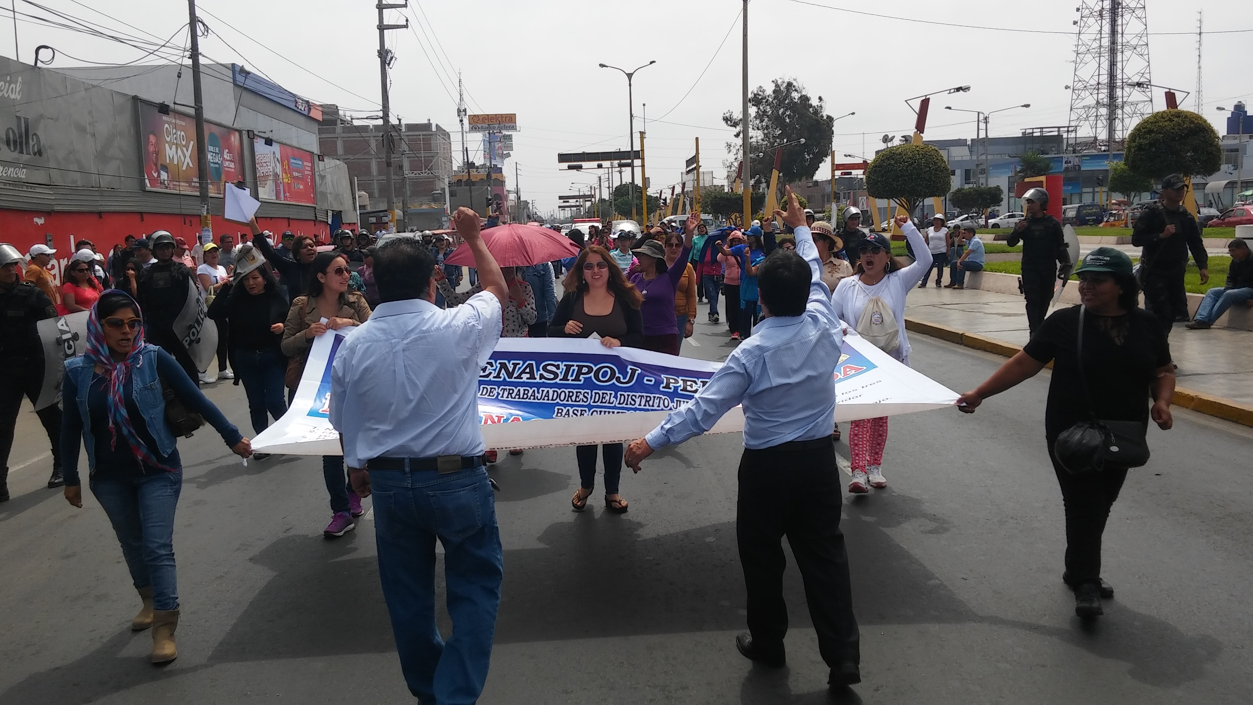 Trabajadores de la Corte del Santa se suman a huelga indefinida y no atenderán casos emblemáticos