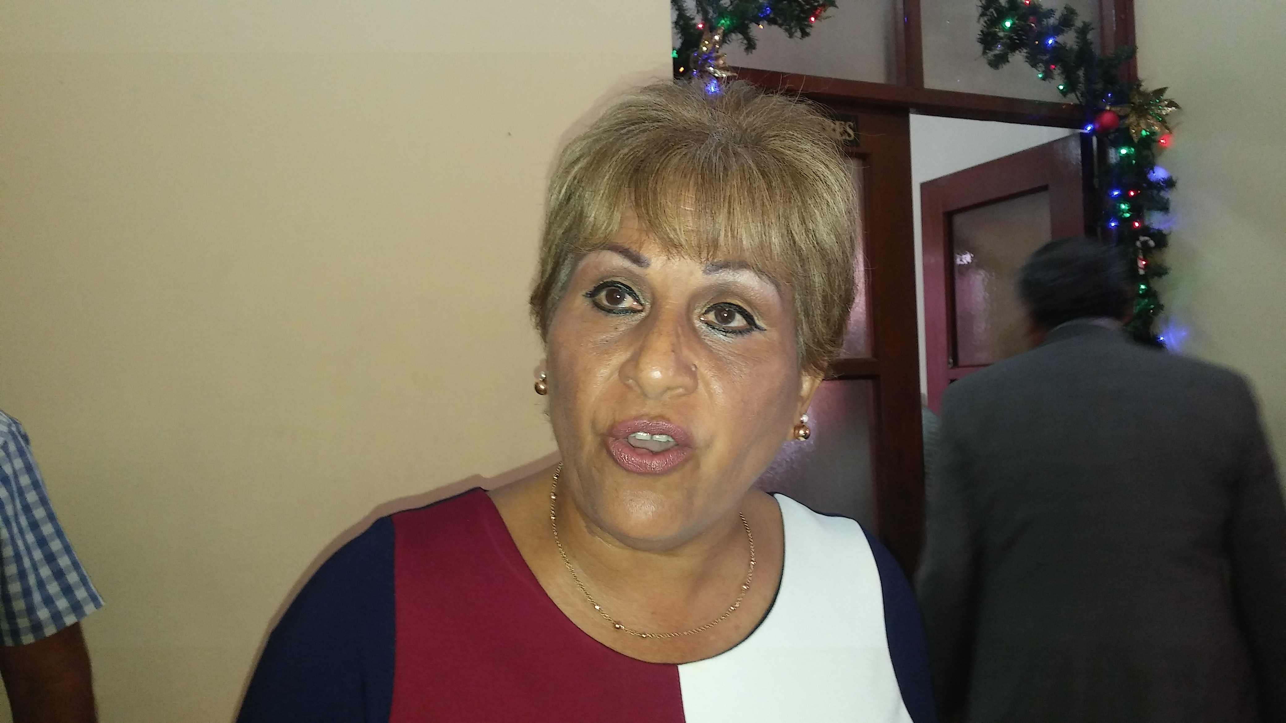 Victoria Espinoza a gobernador de Áncash: "Amarrese bien los pantalones y cumpla su palabra"