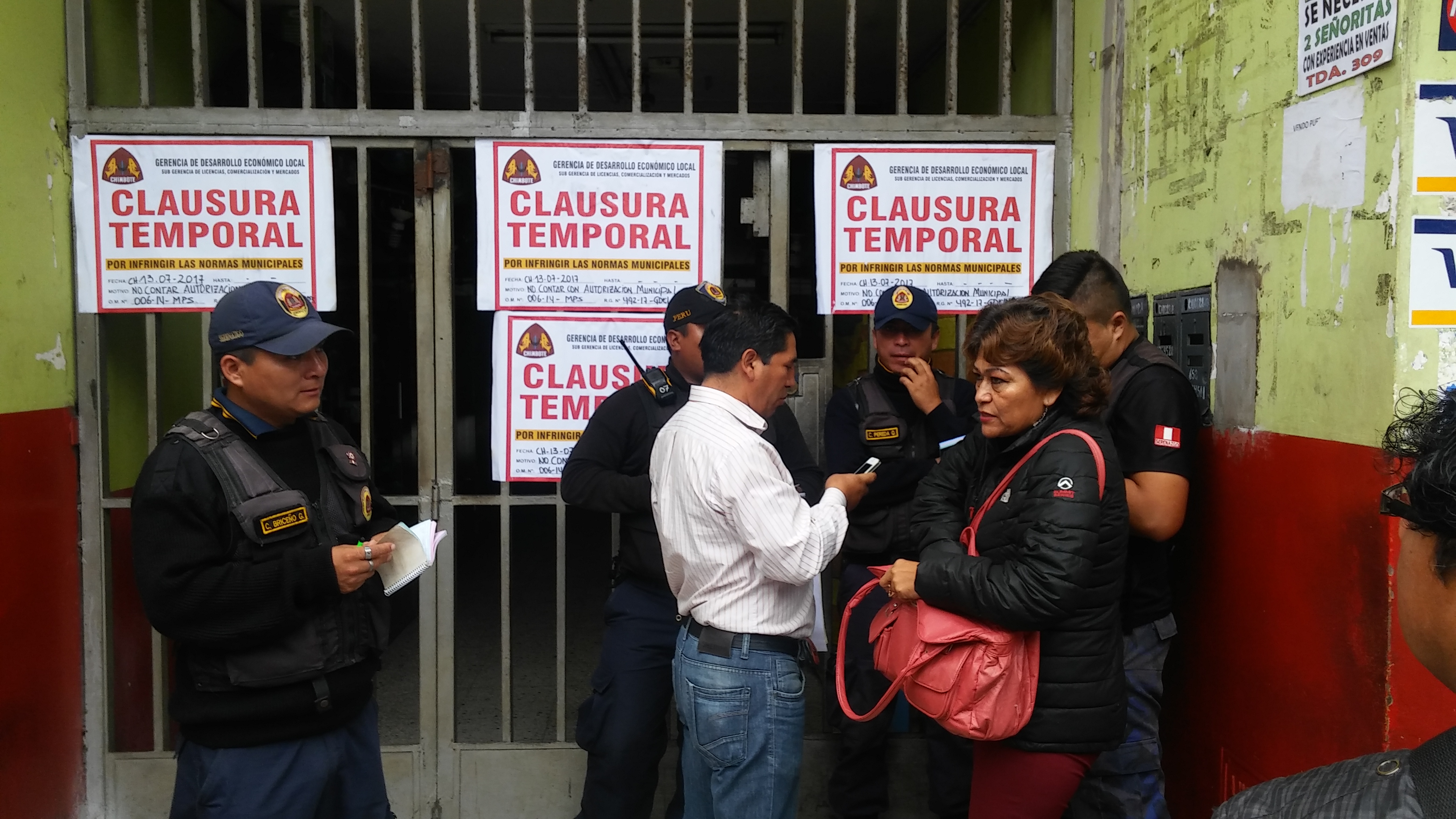 Clausuran y multan a concurrida Galería Alfa del centro de Chimbote