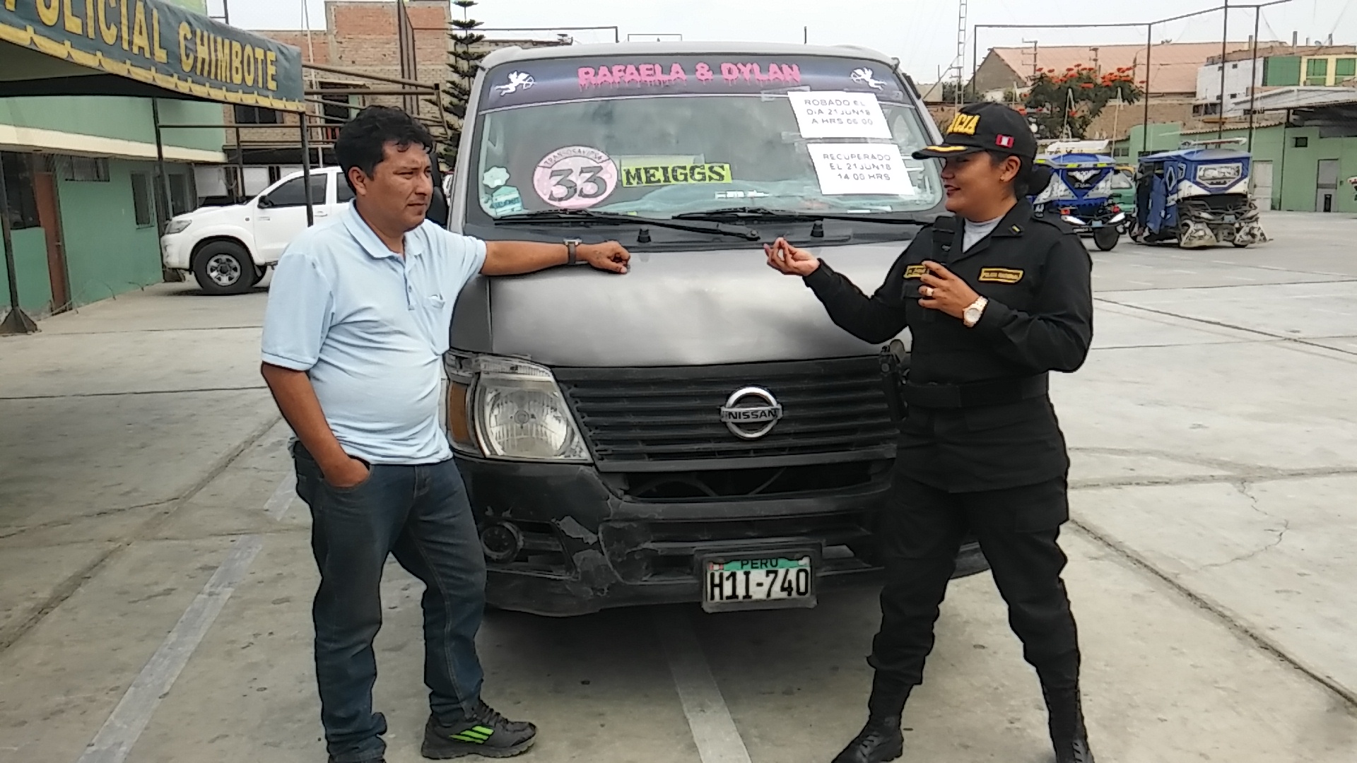 Recuperan una combi que había sido robada en la puerta del terminal terrestre de Chimbote