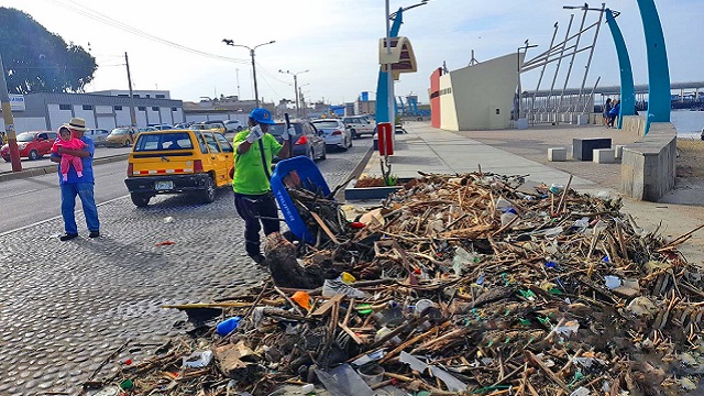 Chimbote: retiran 20 toneladas de residuos sólidos en playa La Caleta