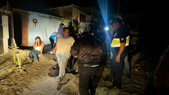 Familia pierde su casa en incendio tras dejar vela encendida en Nuevo Chimbote