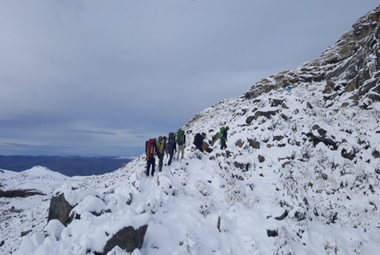  Huaraz: rescatan a extranjeros que sufrieron accidente en el nevado de Tocllaraju