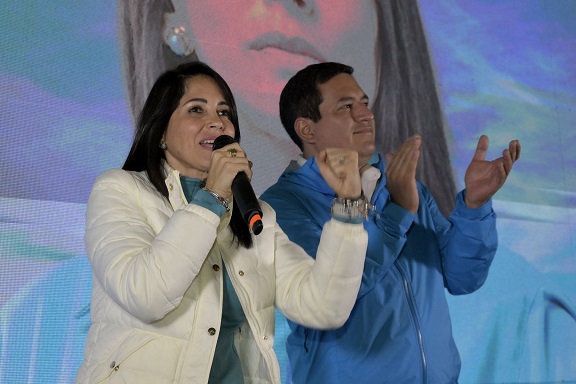 Ecuador: candidatos Luisa González y Daniel Noboa van a la segunda vuelta presidencial 