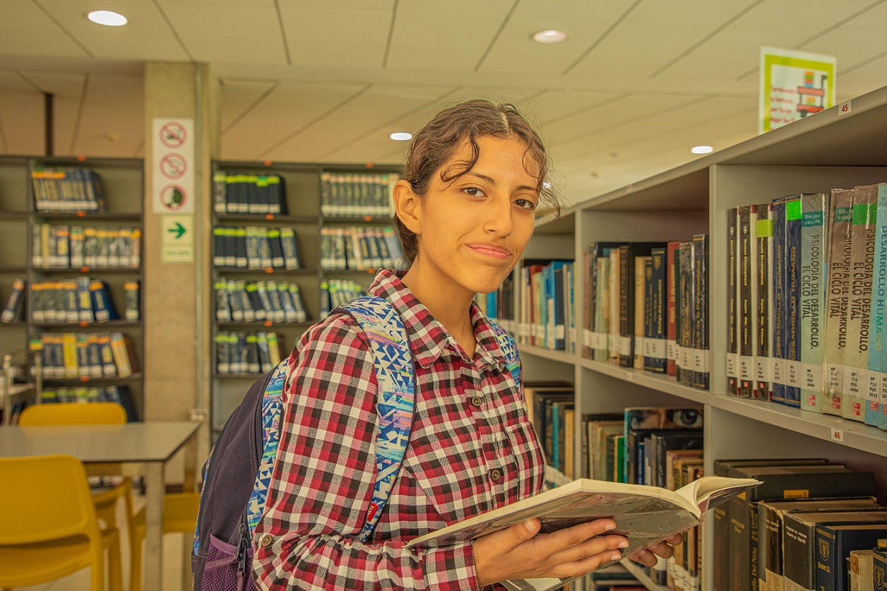 Becarios comparten tips para ir a ganador en el examen de Beca 18