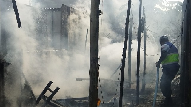 Nuevo Chimbote: fuga de gas provoca incendio en precaria vivienda de A.H. Nueva Esperanza