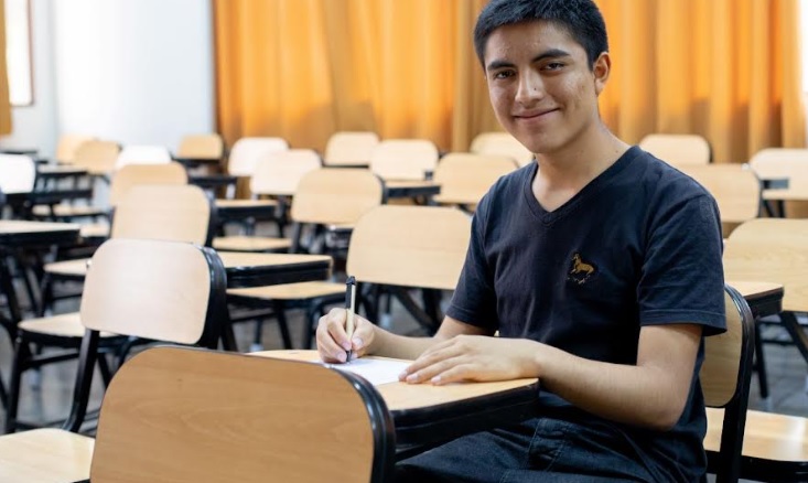 Universitario apurimeño logra el primer puesto en la Beca Hijos de Docentes 2023