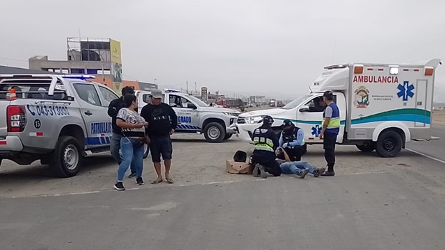 Nuevo Chimbote: motociclista es impactado por metal que salió despedido de camión “chatarra”