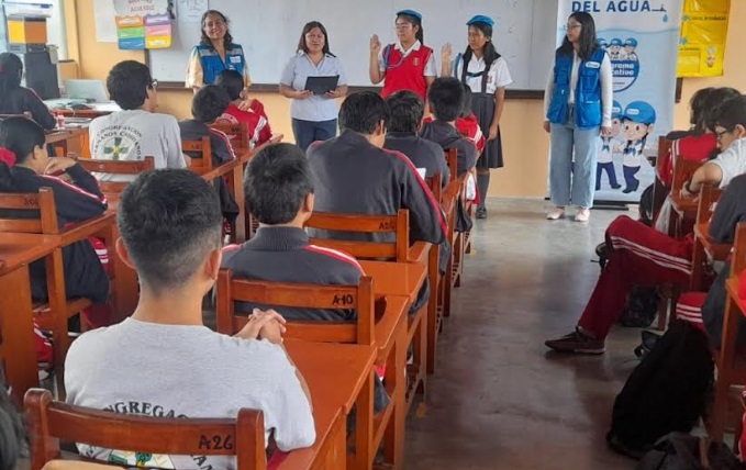 Chimbote: estudiantes juraron como brigadieres del agua de Sunass