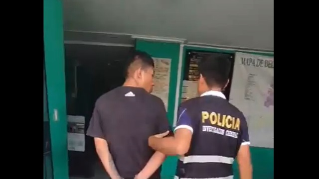 Vecinos atrapan a ladrón que arrebató teléfono celular a una transeúnte en Casma