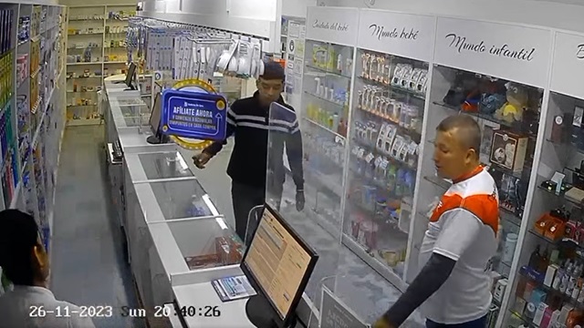 Delincuente hace ‘cambiazo’ de tarjeta, retira S/400 y es detenido infraganti en Nuevo Chimbote