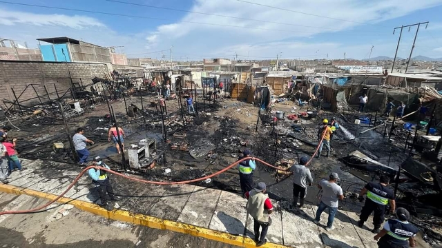 Incendio arrasa con seis precarias viviendas en asentamiento humano de Nuevo Chimbote 
