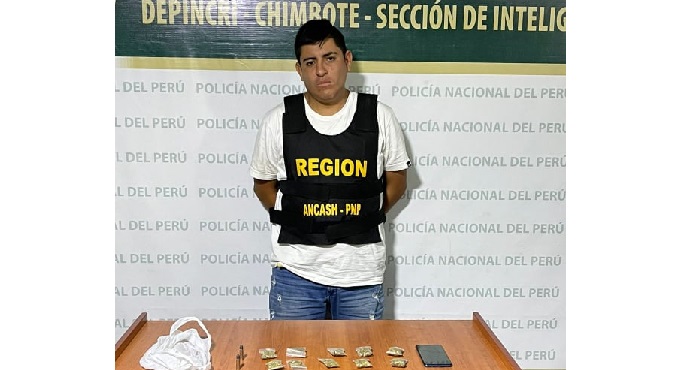 Policías intervienen a sujeto con droga y dos cartuchos de revólver en Chimbote