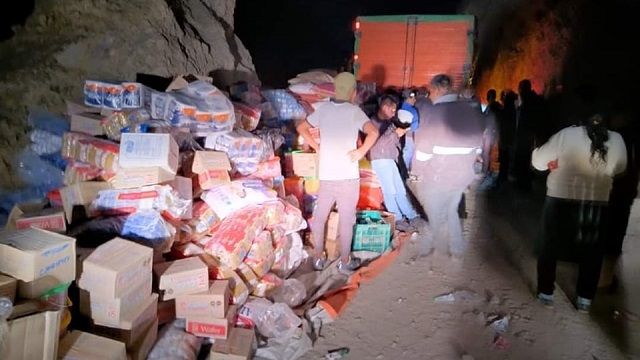 Áncash: deslizamiento restringe tránsito vehicular en Tauca