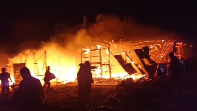 Incendio consume 10 viviendas y deja tres heridos en asentamiento humano de Chimbote