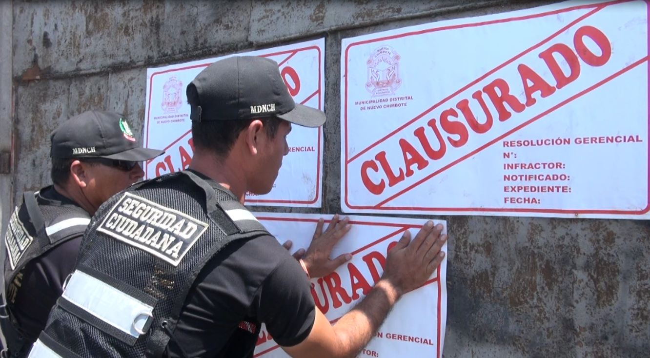 Municipalidad de Nuevo Chimbote clausuró almacén clandestino de aceite de pescado