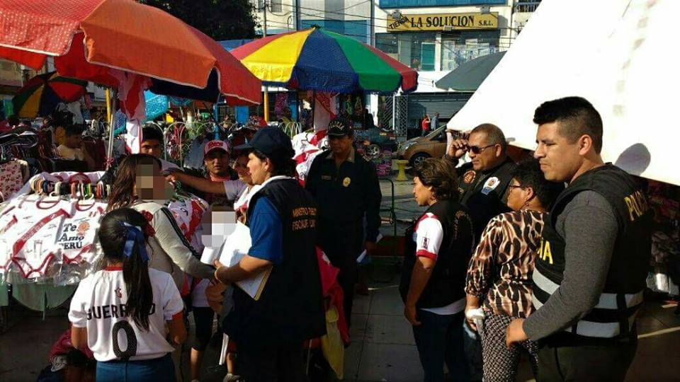 Constatan menores de edad trabajando en las calles de Chimbote sin autorización de sus padres