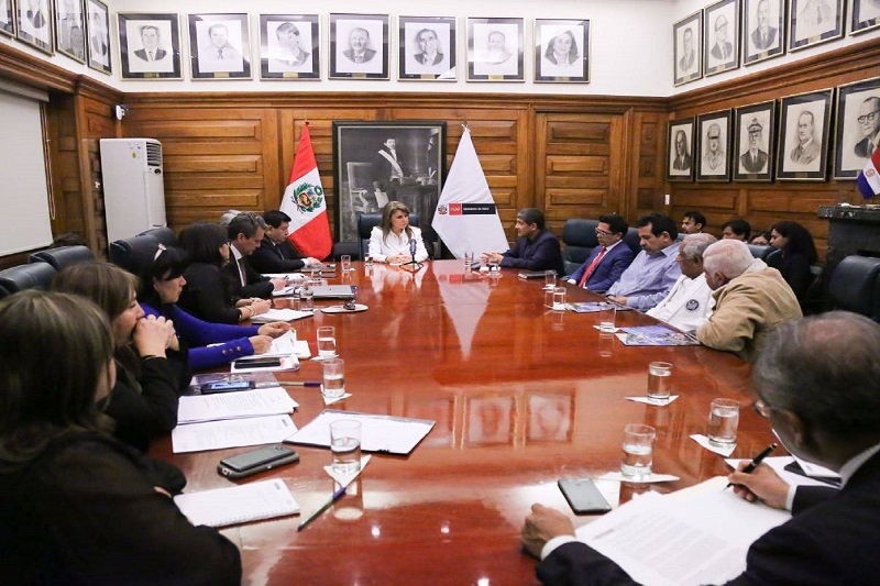 Ministra de Salud abre espacio de diálogo con Federación Médica y gremios del sector