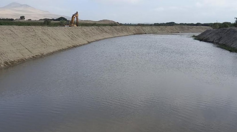 Concluyó limpieza y descolmatación en tres  puntos críticos del río Lacramarca
