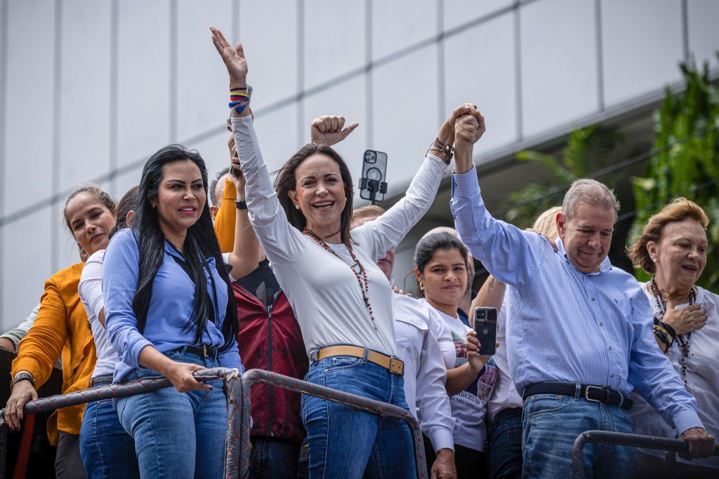 Costa Rica ofrece asilo a venezolanos María Corina Machado y Edmundo González