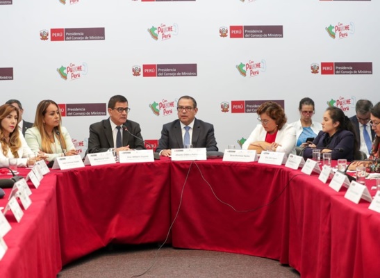 Gobierno entregó 1,300 toneladas de ayuda a damnificados por lluvias