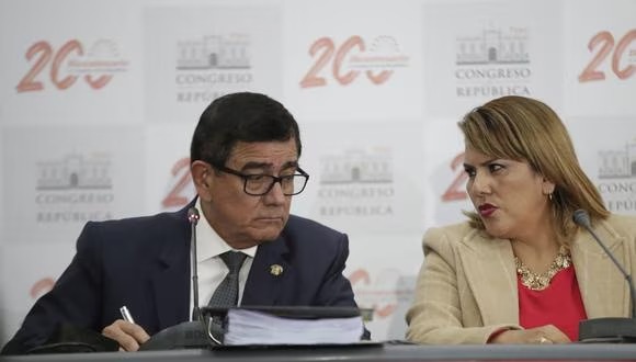 Exigen desafuero de congresista Digna Calle quien reside hace 4 meses en Miami