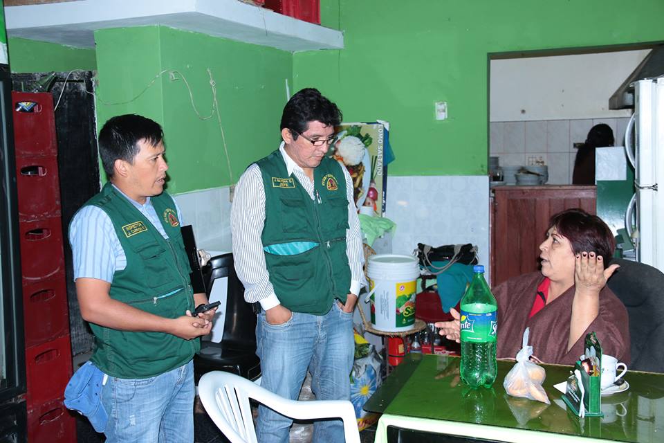Chimbote: Multan a restaurante por arrojar basura en la vía pública