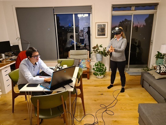 Talento peruano busca mejorar la interacción de los humanos en entornos de realidad virtual  