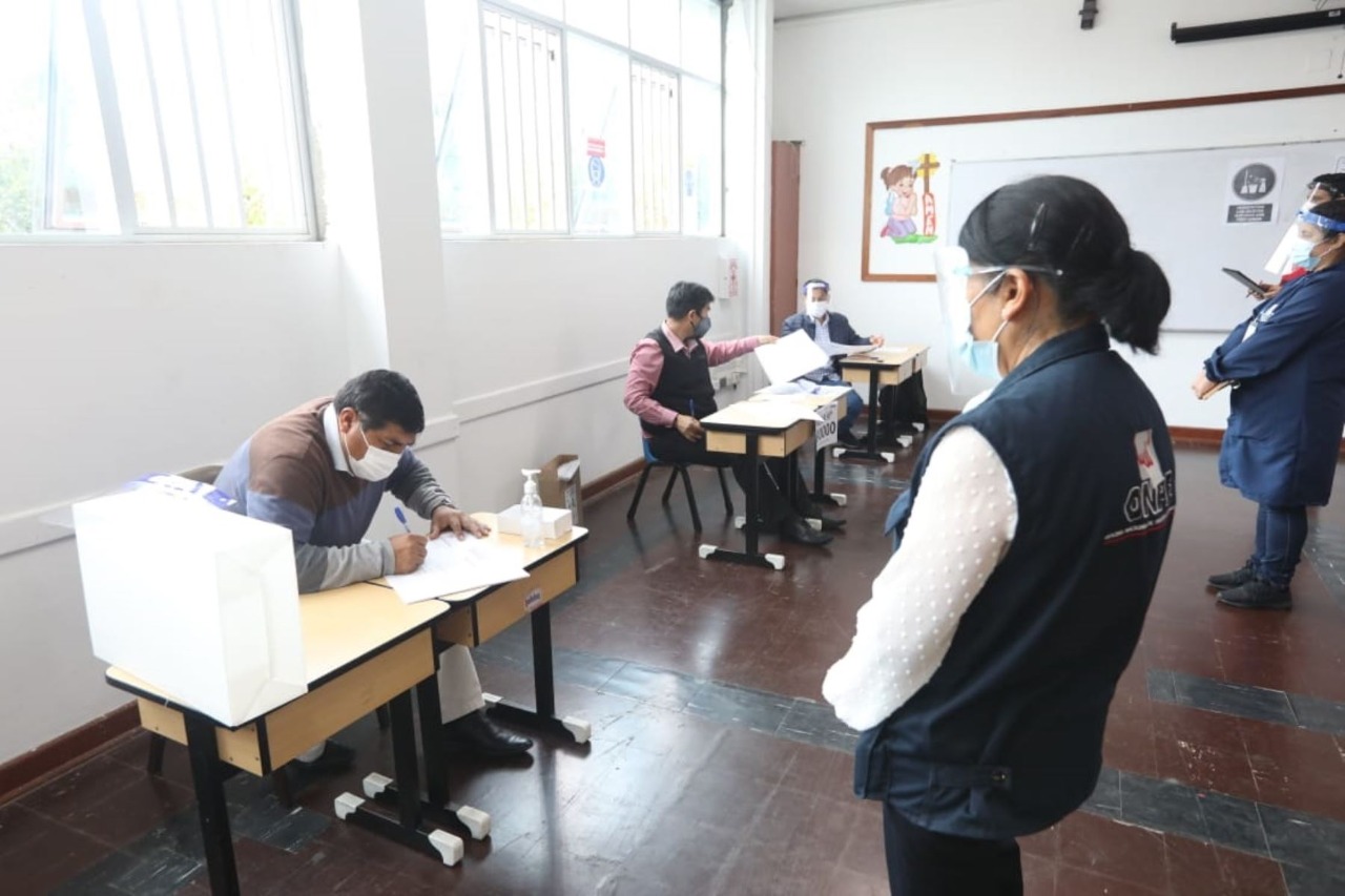 Más de 161 mil miembros de mesa recibieron compensación económica por ejercer el cargo en elecciones generales