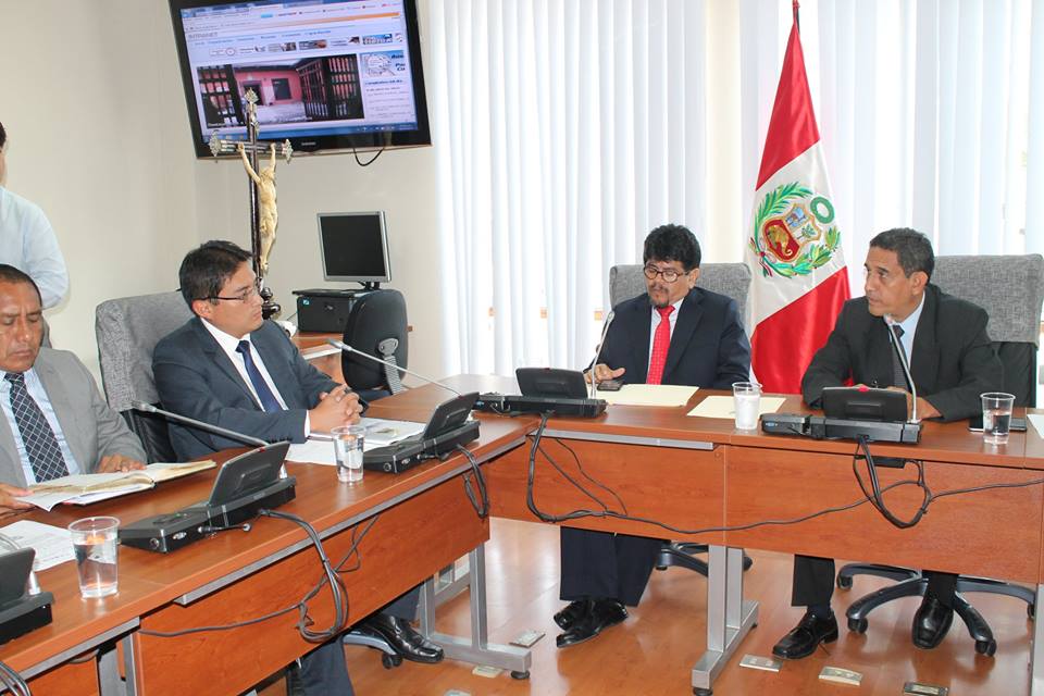 Enrique Vargas Barrenechea responde ante comisión Áncash 