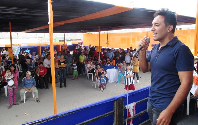 Movimiento político realiza concierto para recaudar fondos para campaña