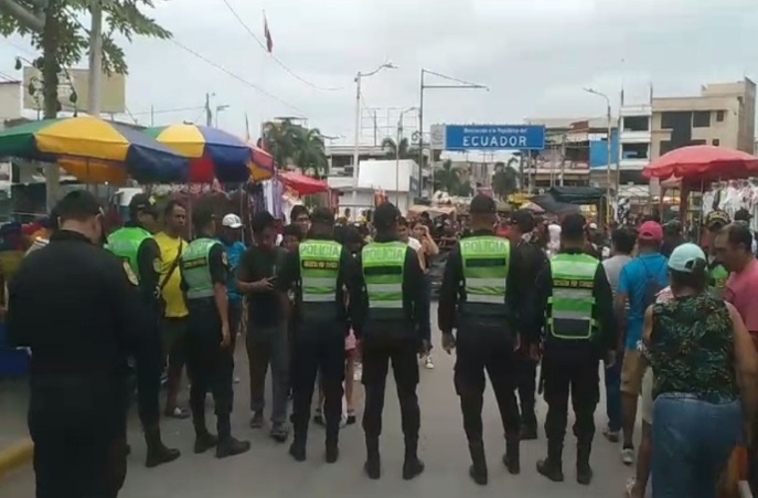 Policía Nacional del Perú refuerza seguridad en la frontera con Ecuador con 400 efectivos