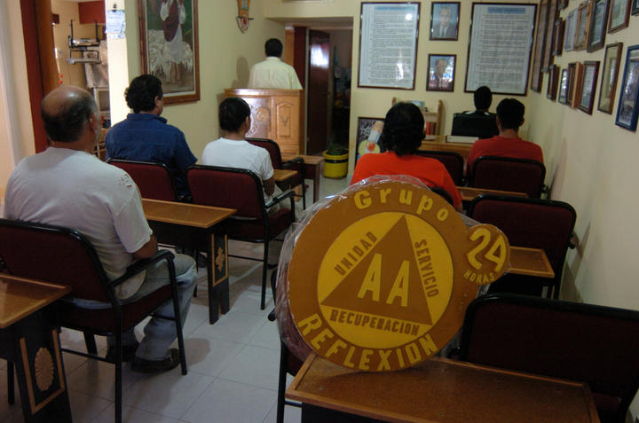 Alcohólicos Anónimos ofrecerán reunión abierta de información pública en Chimbote