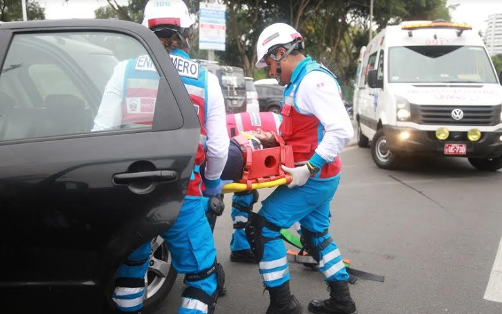 Minsa recomienda no consumir alcohol si va a conducir y respetar límites de velocidad