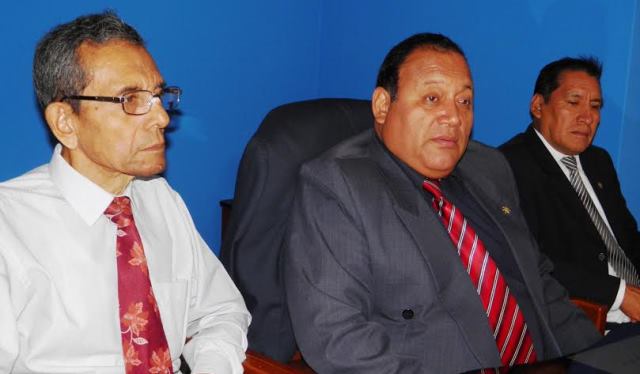  Abogados denuncian que decano incrementó cuotas y tasas administrativas  