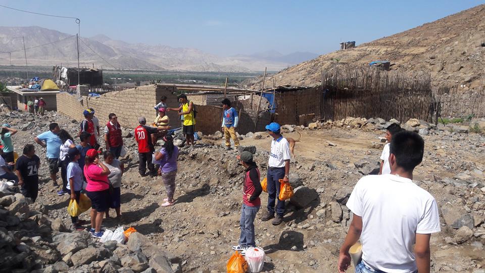 Abogados distribuyeron donativos en anexos de San Jacinto y Huambacho