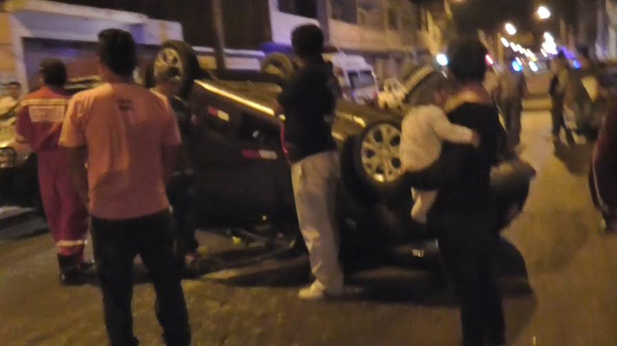 Chimbote: excesiva velocidad de colectivos ocasiona accidente de tránsito