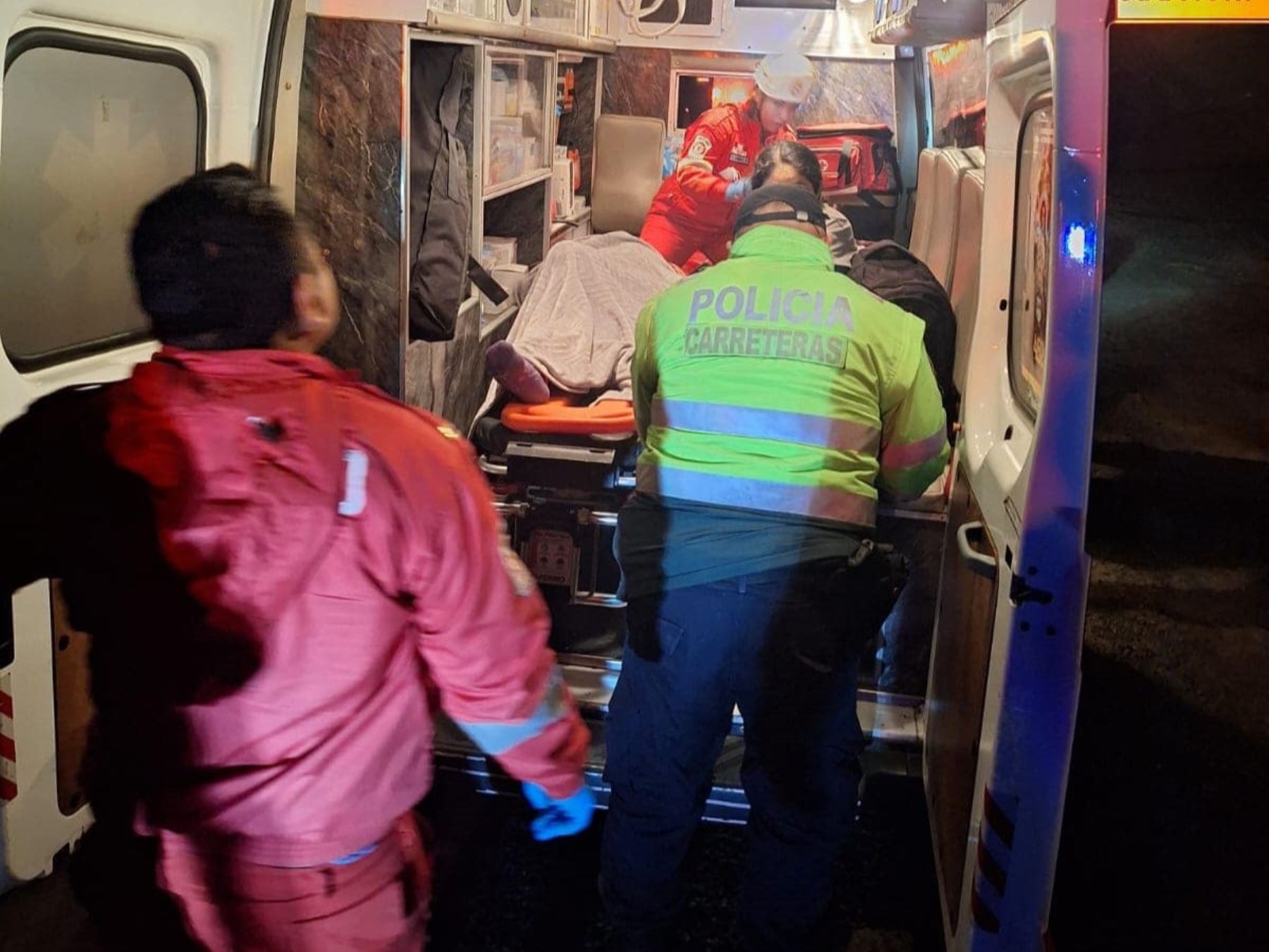 Choque entre ómnibus y camión cisterna deja 23 heridos en Huarmey