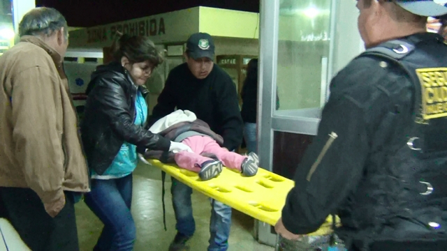 Niña y su mamá sufren violento accidente en motocicleta