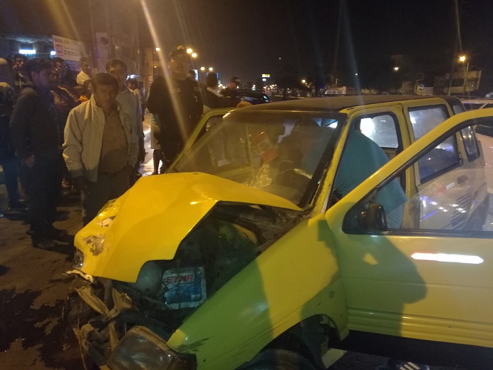 Chimbote: serenos rescatan a mujer que quedó atrapada entre fierros de auto siniestrado sección policiales